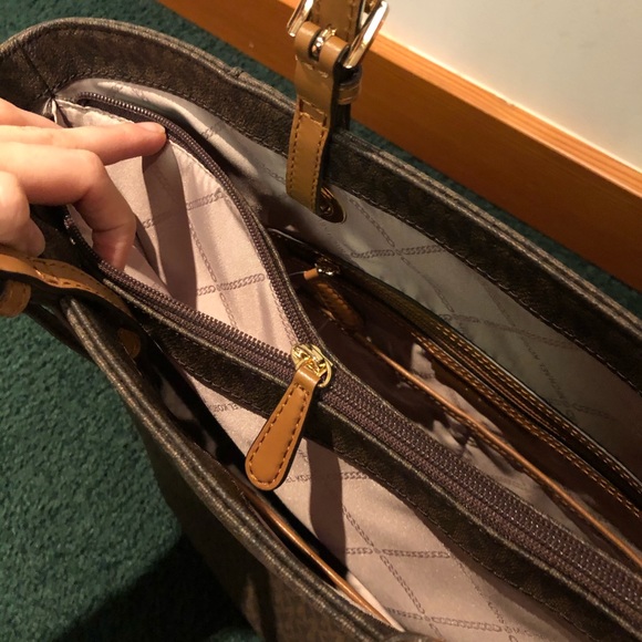 NWT Michael Kors Tote Jet Set Travel East West - Picture 5 of 8